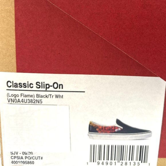 💖MEGA SALE💖VANS Classic Slip On Flame Black Canvas Shoes Women's VN0A4U382N5 - Picture 2 of 11